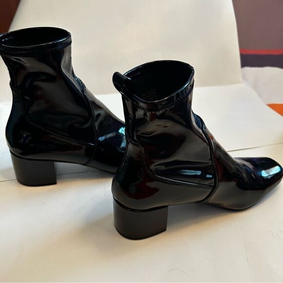 NWOT Aldo Black Ankle Booties with Glossy Finish - Picture 7 of 8